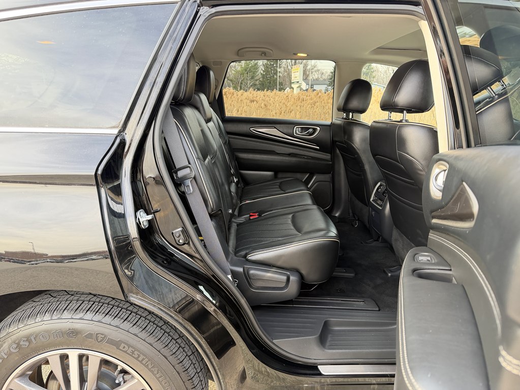 Photo 26 of this INFINITI QX60