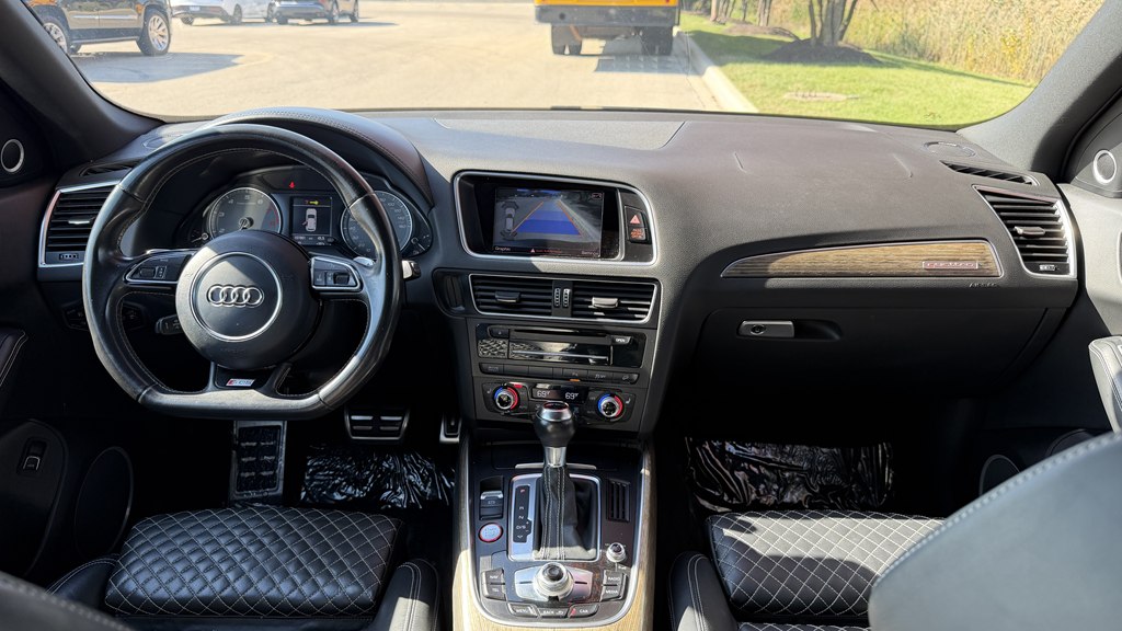 Photo 28 of this AUDI SQ5