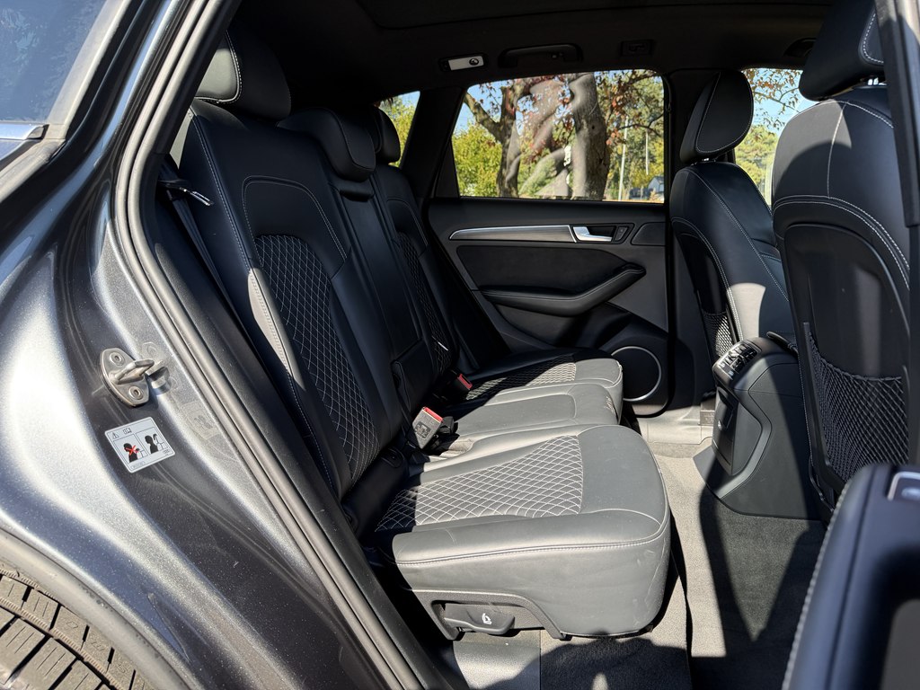 Photo 48 of this AUDI SQ5