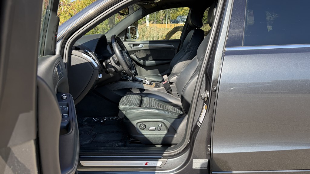 Photo 34 of this AUDI SQ5