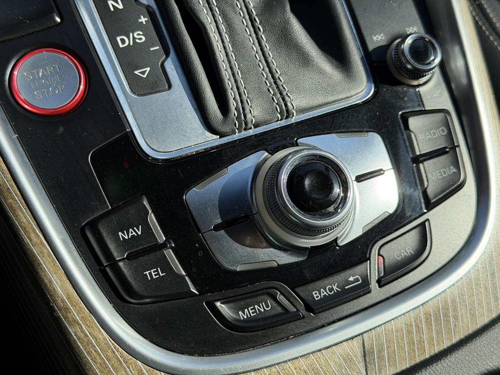 Photo 44 of this AUDI SQ5
