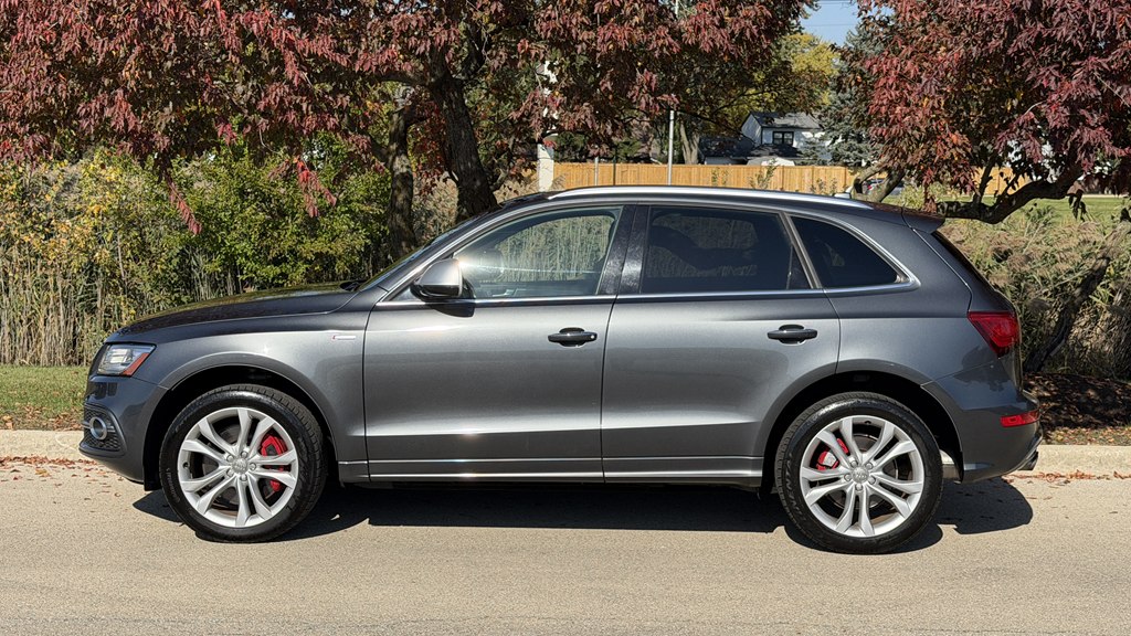 Photo 8 of this AUDI SQ5