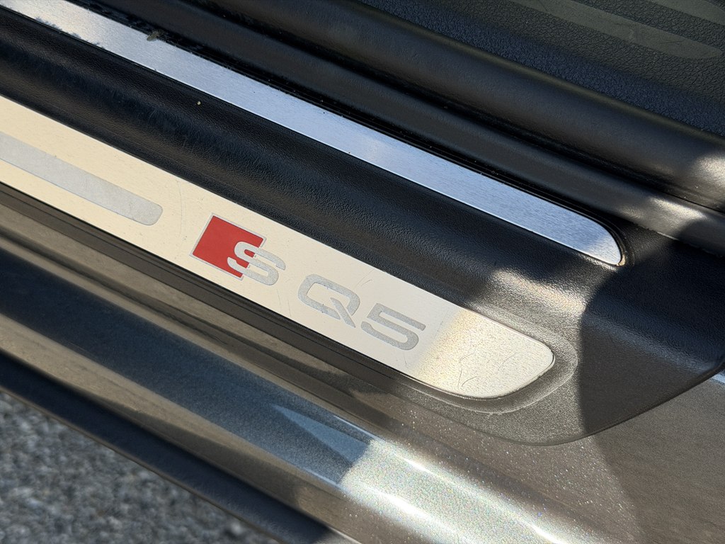 Photo 36 of this AUDI SQ5