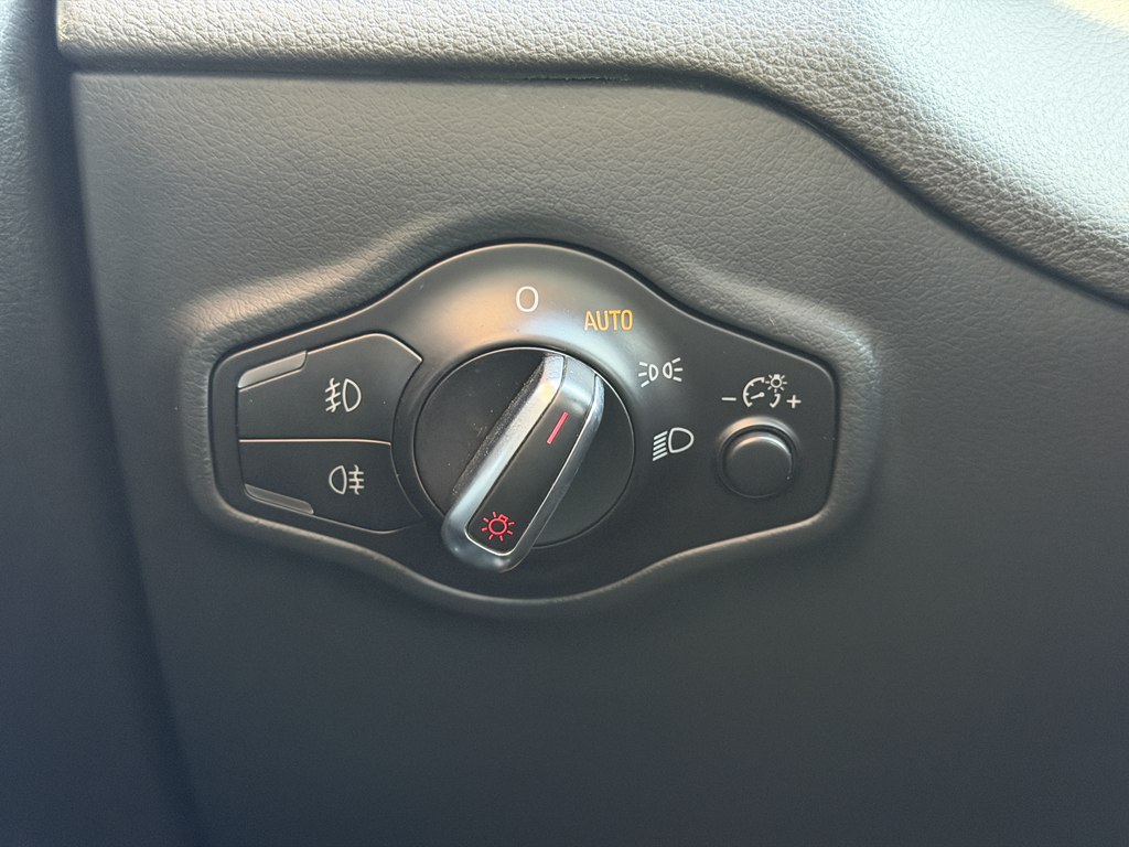 Photo 68 of this AUDI SQ5