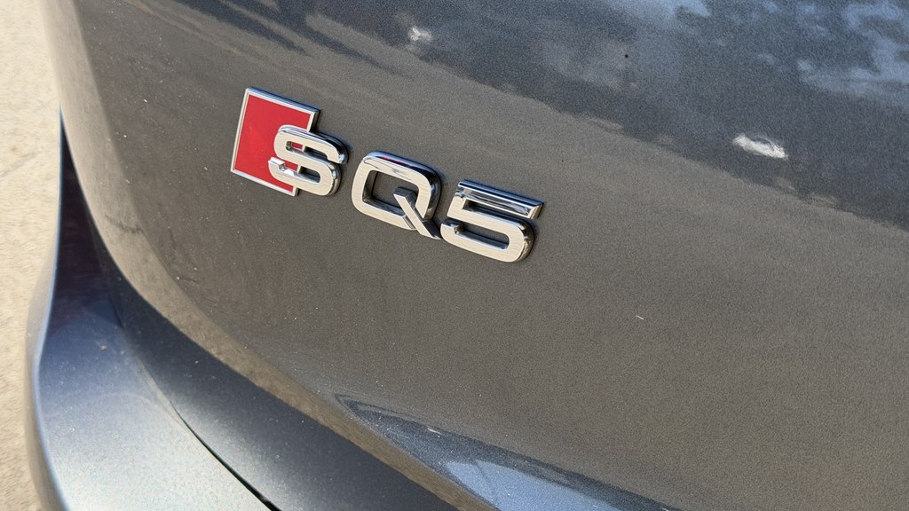 Photo 14 of this AUDI SQ5