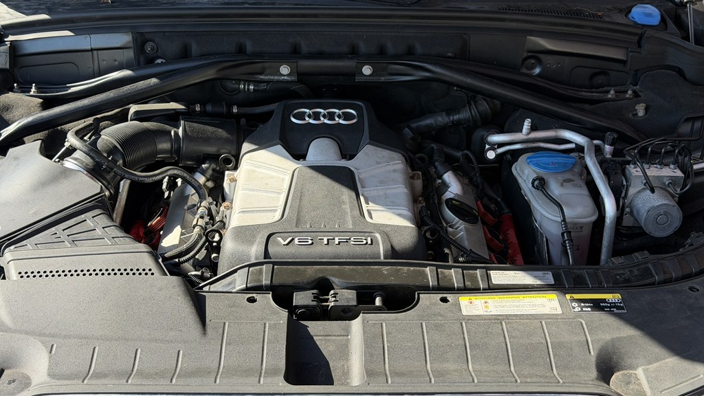 Photo 25 of this AUDI SQ5
