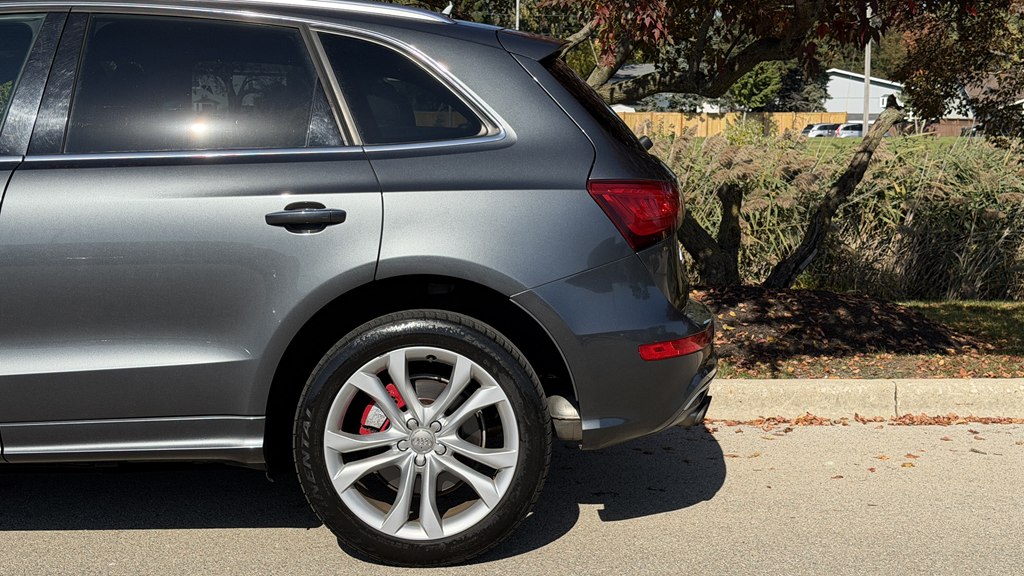 Photo 10 of this AUDI SQ5