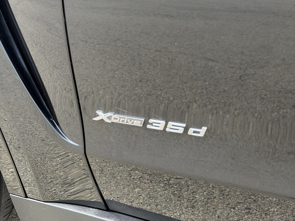 Photo 9 of this BMW X5