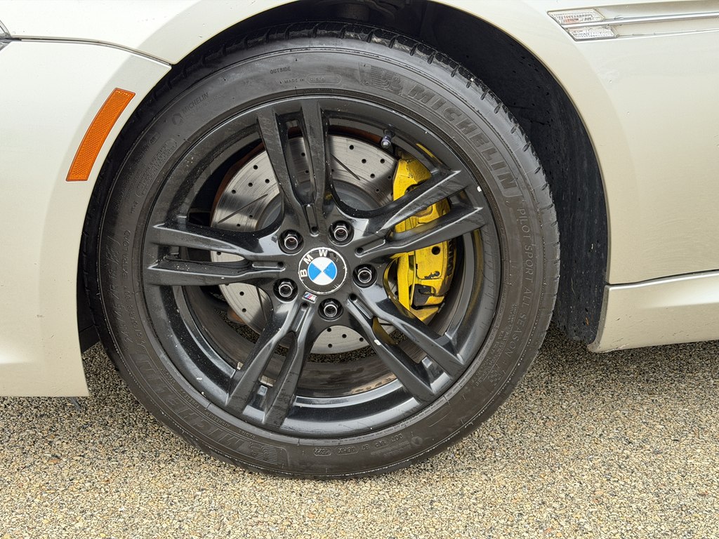 Photo 21 of this BMW 6 SERIES