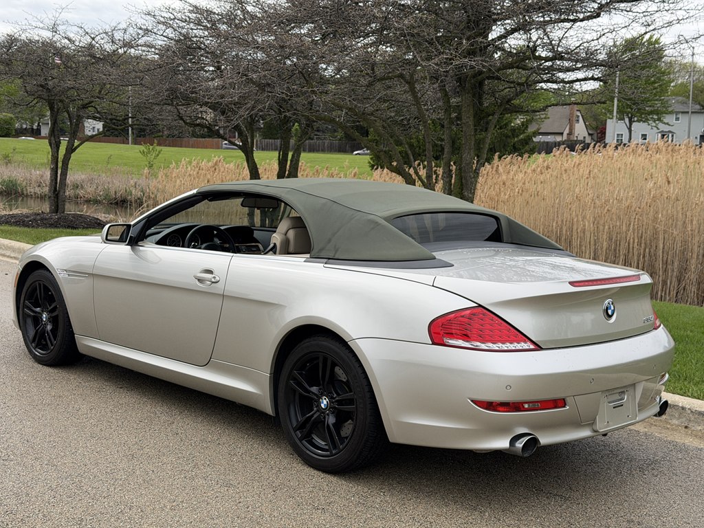 Photo 12 of this BMW 6 SERIES