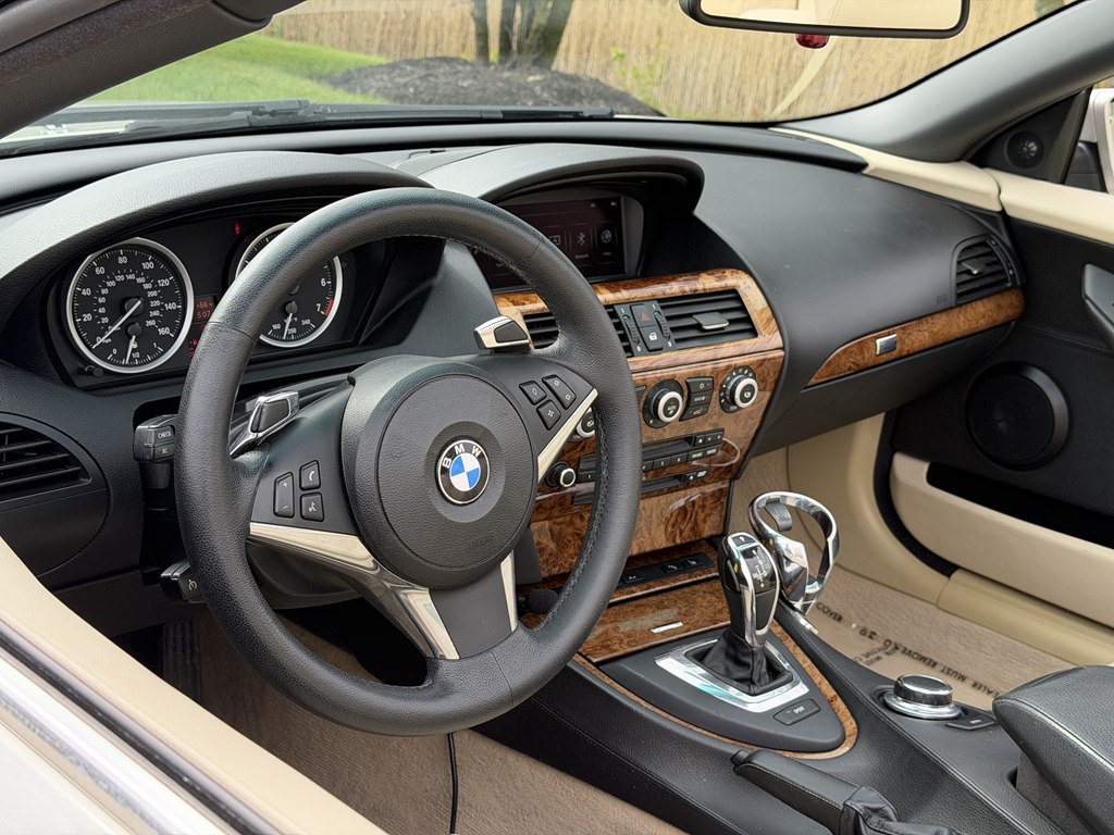 Photo 37 of this BMW 6 SERIES