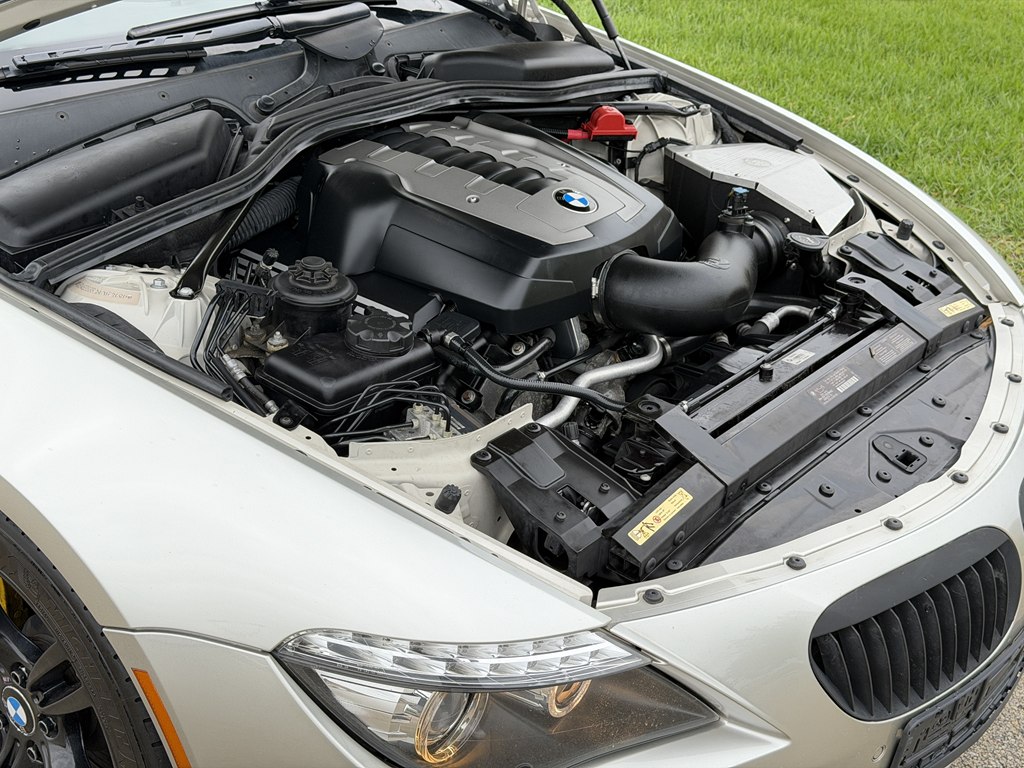Photo 26 of this BMW 6 SERIES
