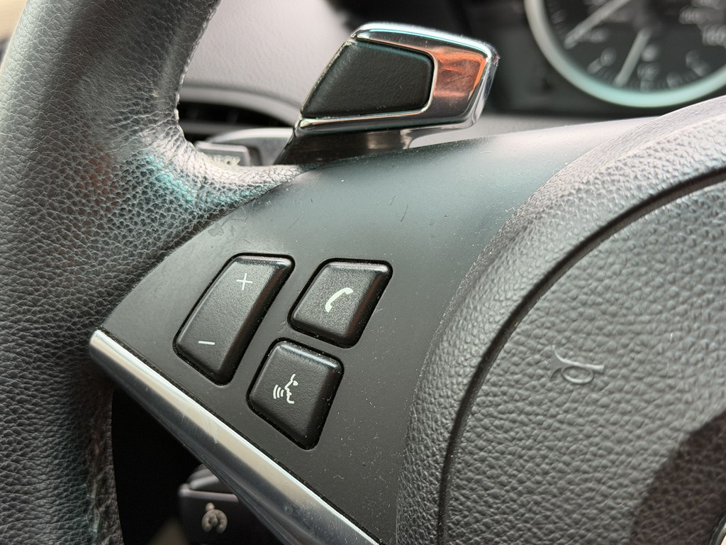 Photo 45 of this BMW 6 SERIES