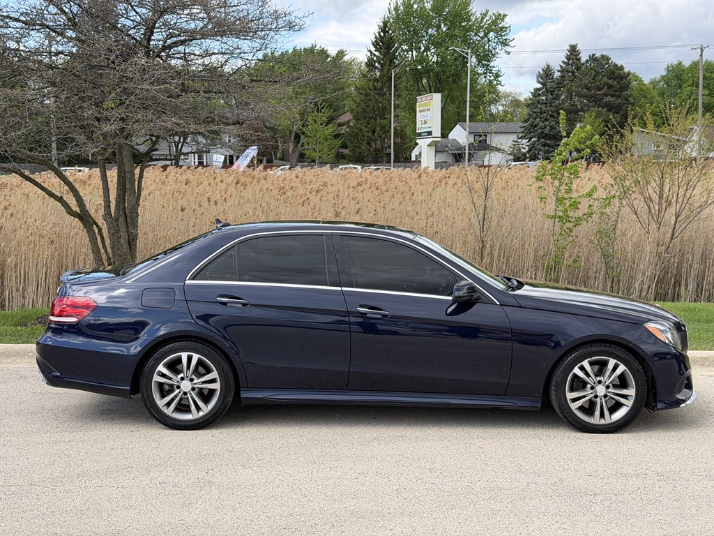 Photo 5 of this MERCEDES-BENZ E-CLASS