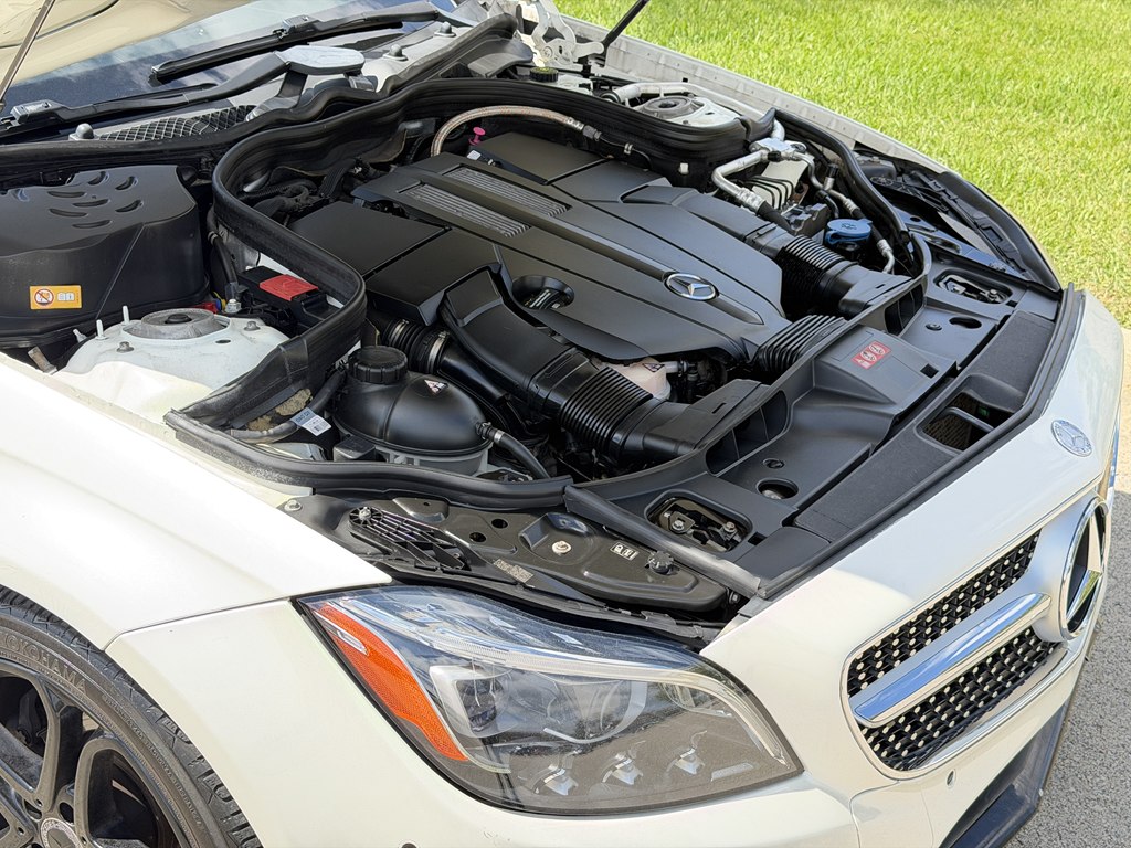 Photo 18 of this MERCEDES-BENZ CLS