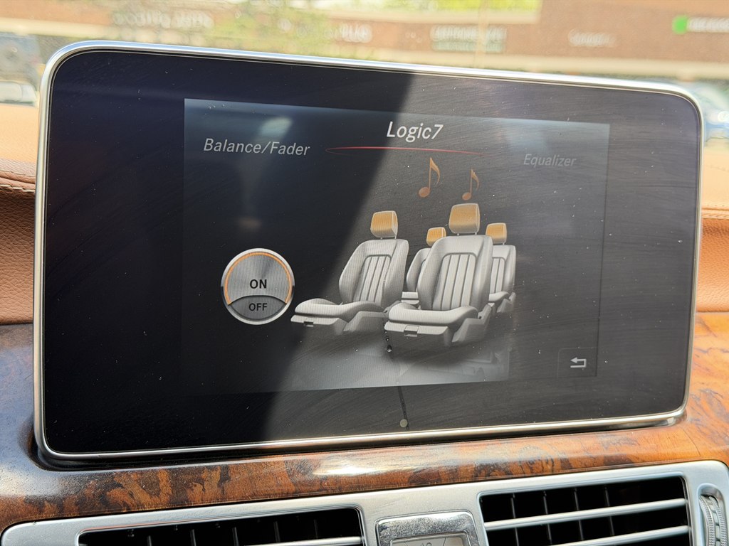 Photo 28 of this MERCEDES-BENZ CLS