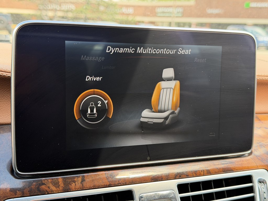Photo 26 of this MERCEDES-BENZ CLS