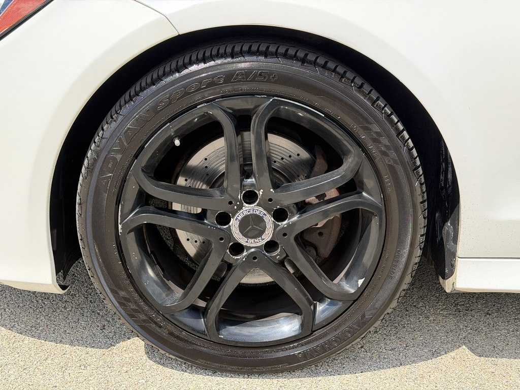 Photo 13 of this MERCEDES-BENZ CLS