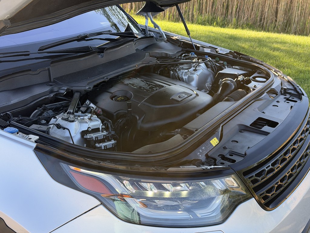 Photo 17 of this LAND ROVER DISCOVERY
