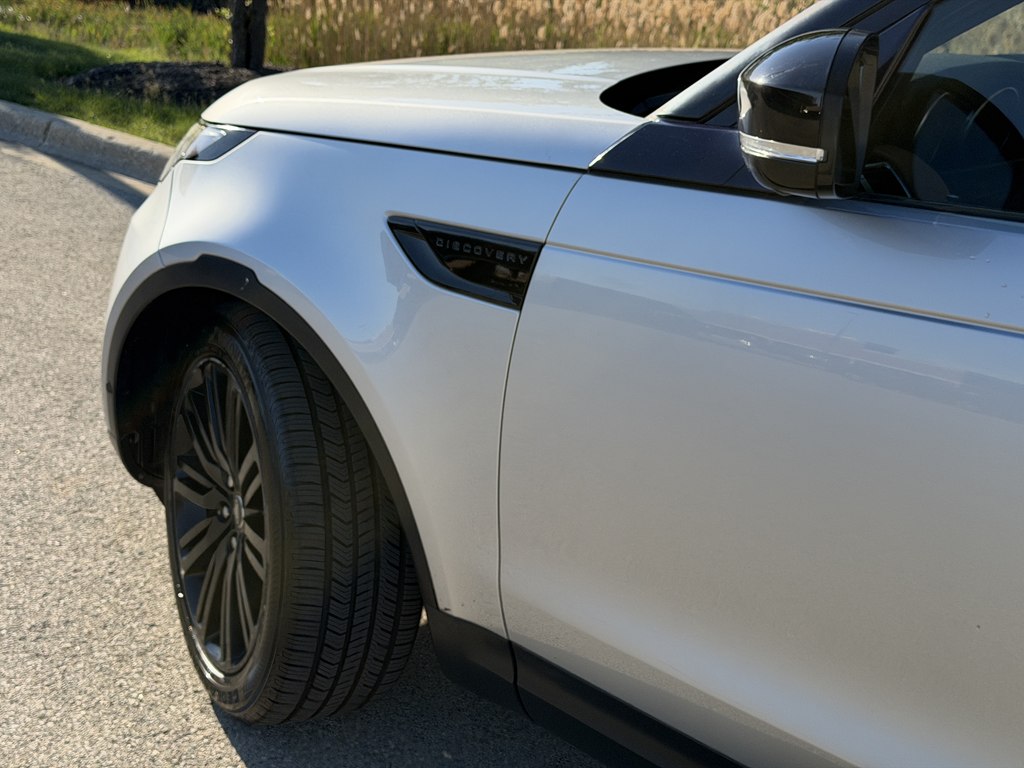 Photo 9 of this LAND ROVER DISCOVERY