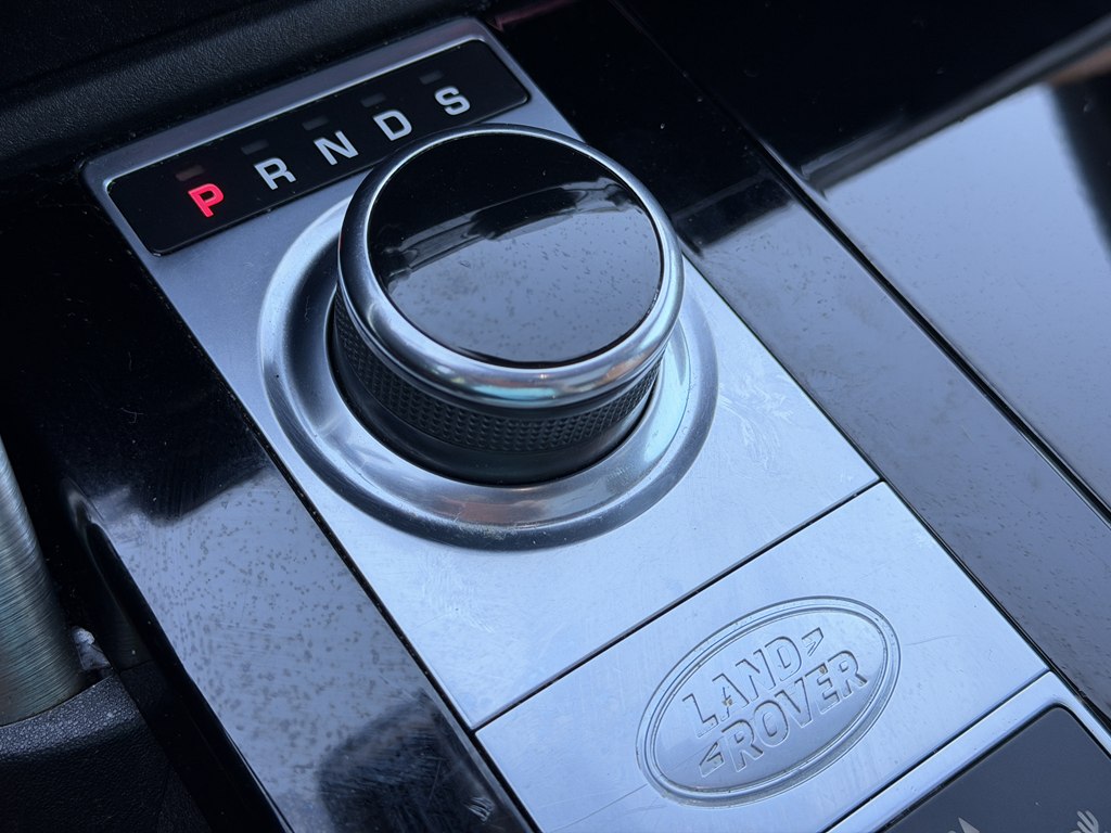 Photo 28 of this LAND ROVER DISCOVERY