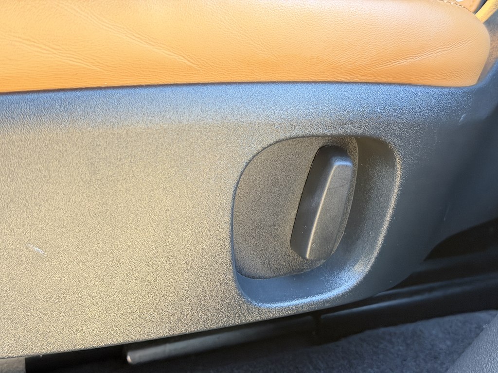 Photo 52 of this LAND ROVER DISCOVERY