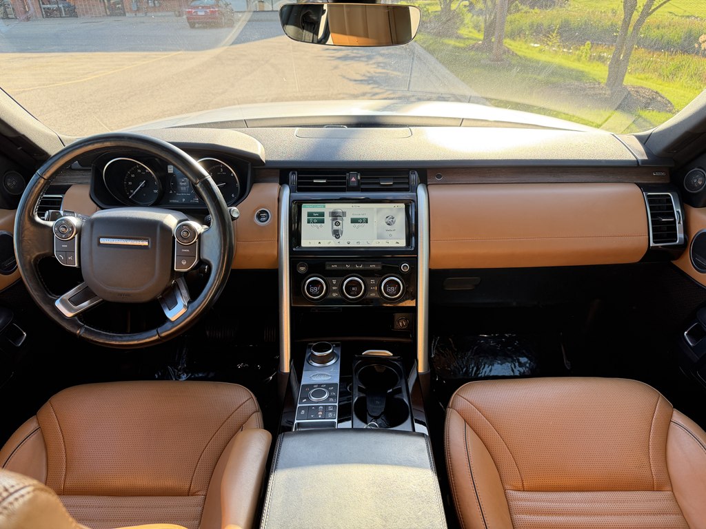 Photo 25 of this LAND ROVER DISCOVERY