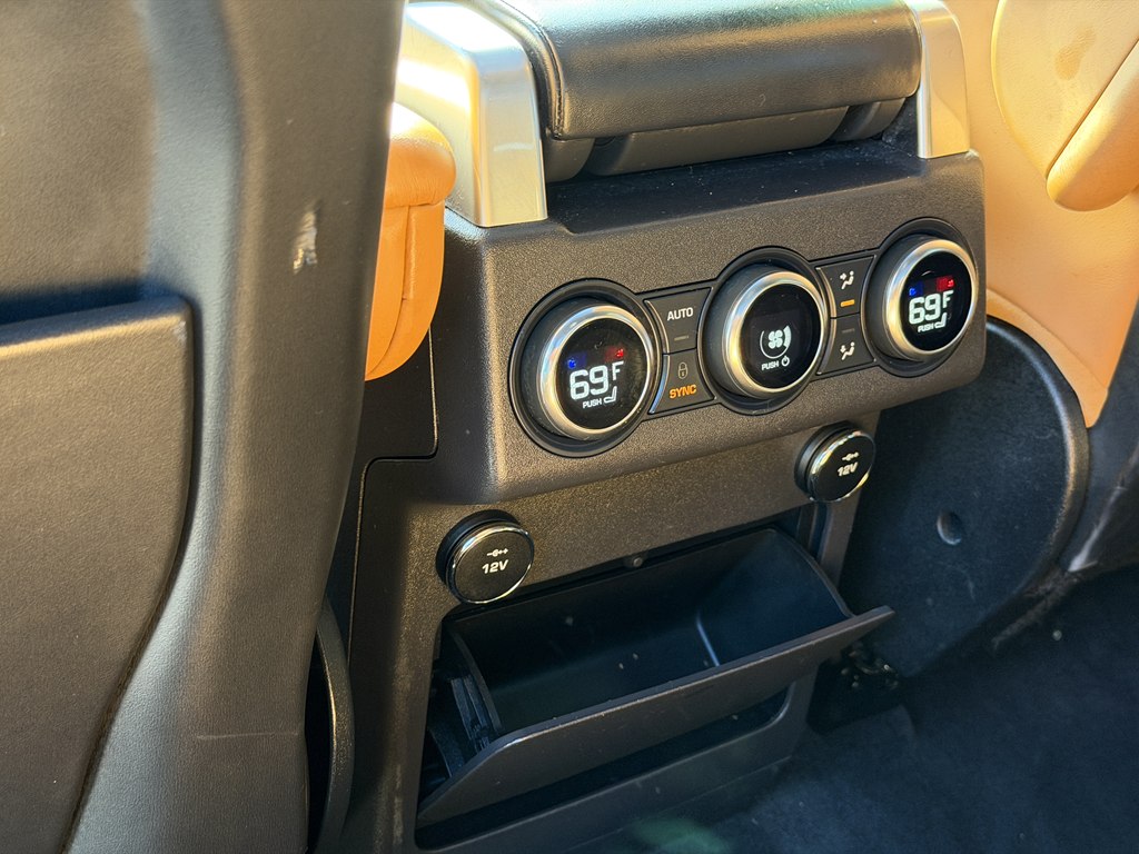Photo 42 of this LAND ROVER DISCOVERY