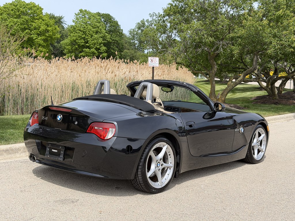 Photo 22 of this BMW Z4