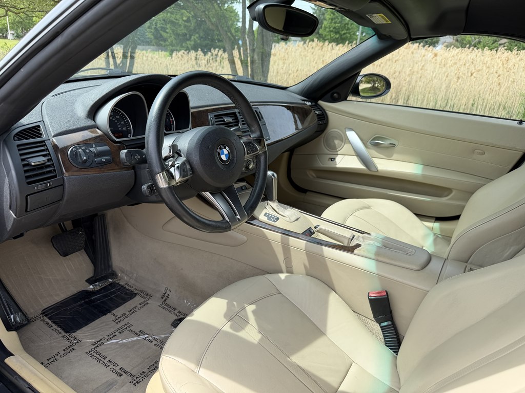 Photo 28 of this BMW Z4
