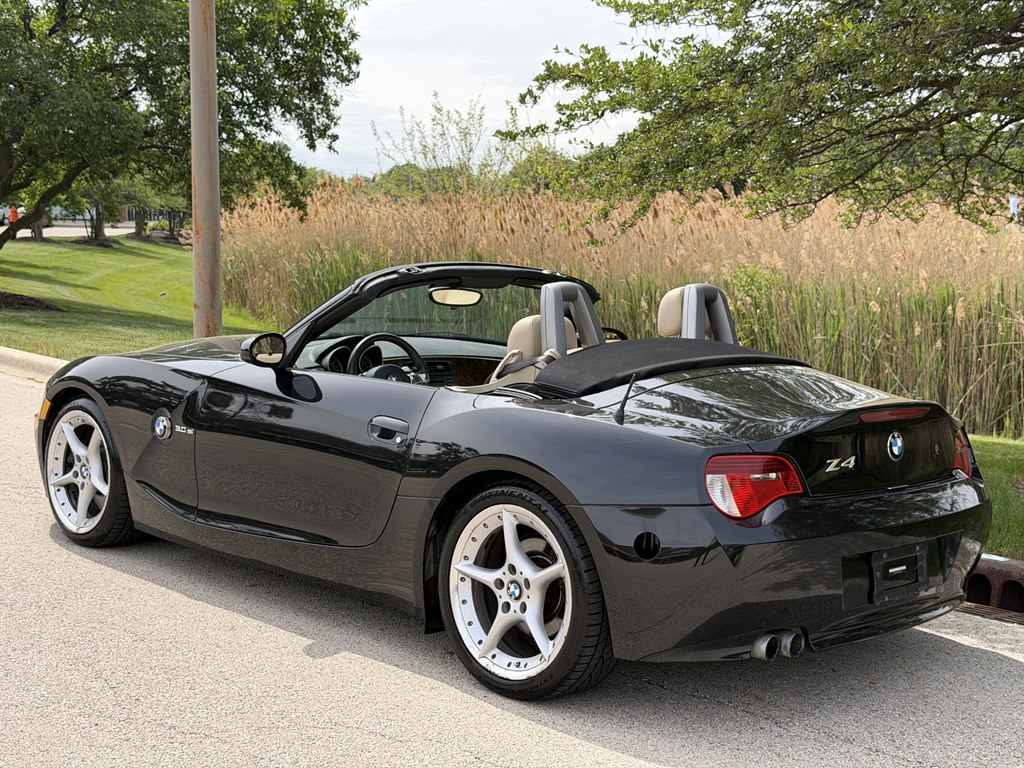 Photo 23 of this BMW Z4