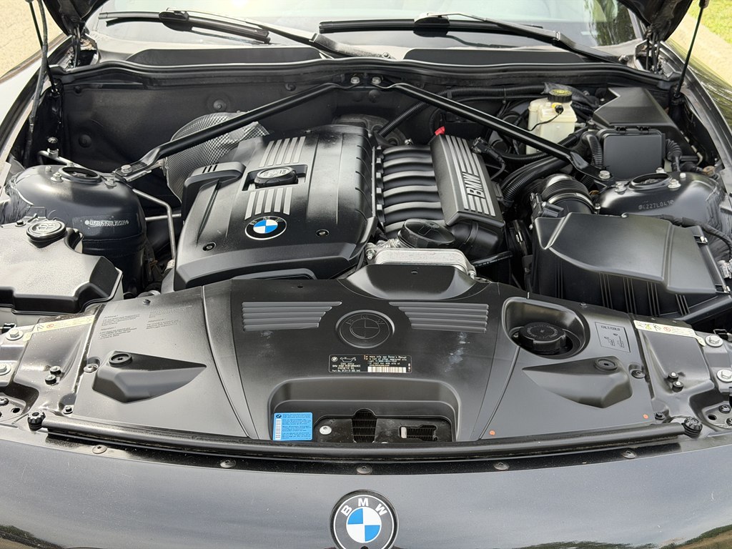 Photo 26 of this BMW Z4