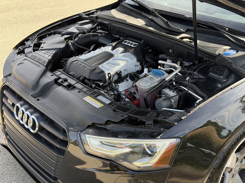 Photo 21 of this AUDI S5