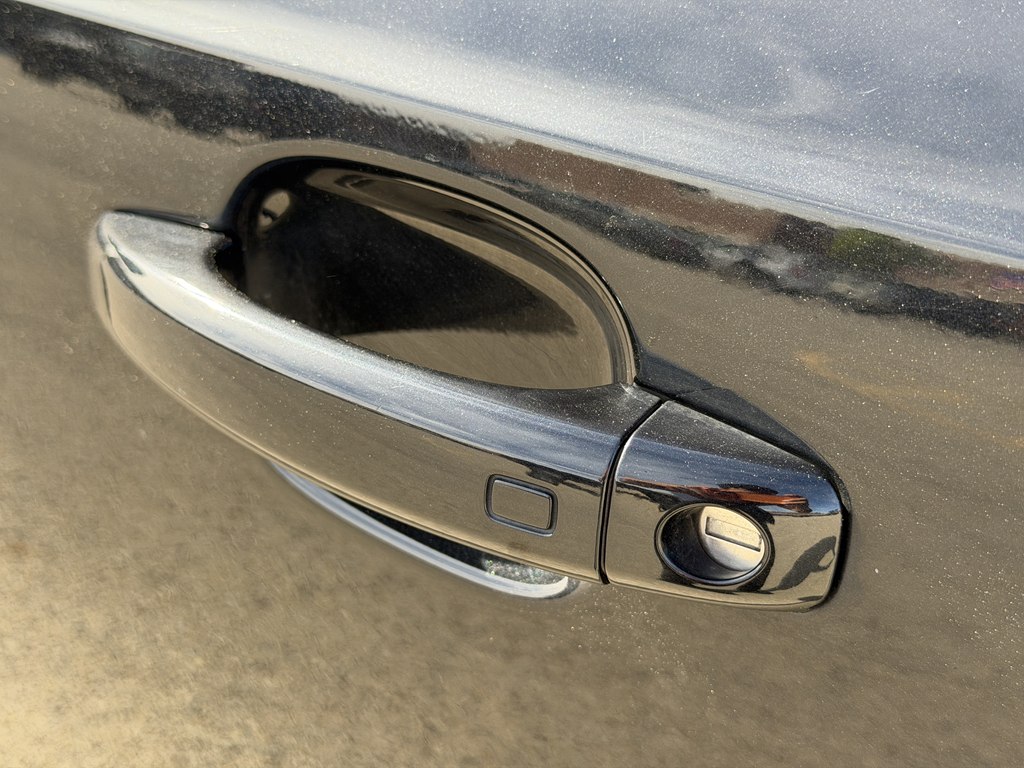 Photo 17 of this AUDI S5