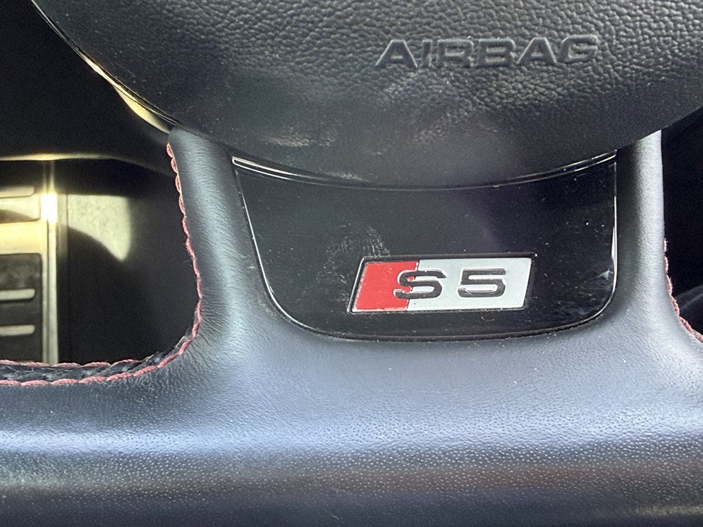 Photo 31 of this AUDI S5