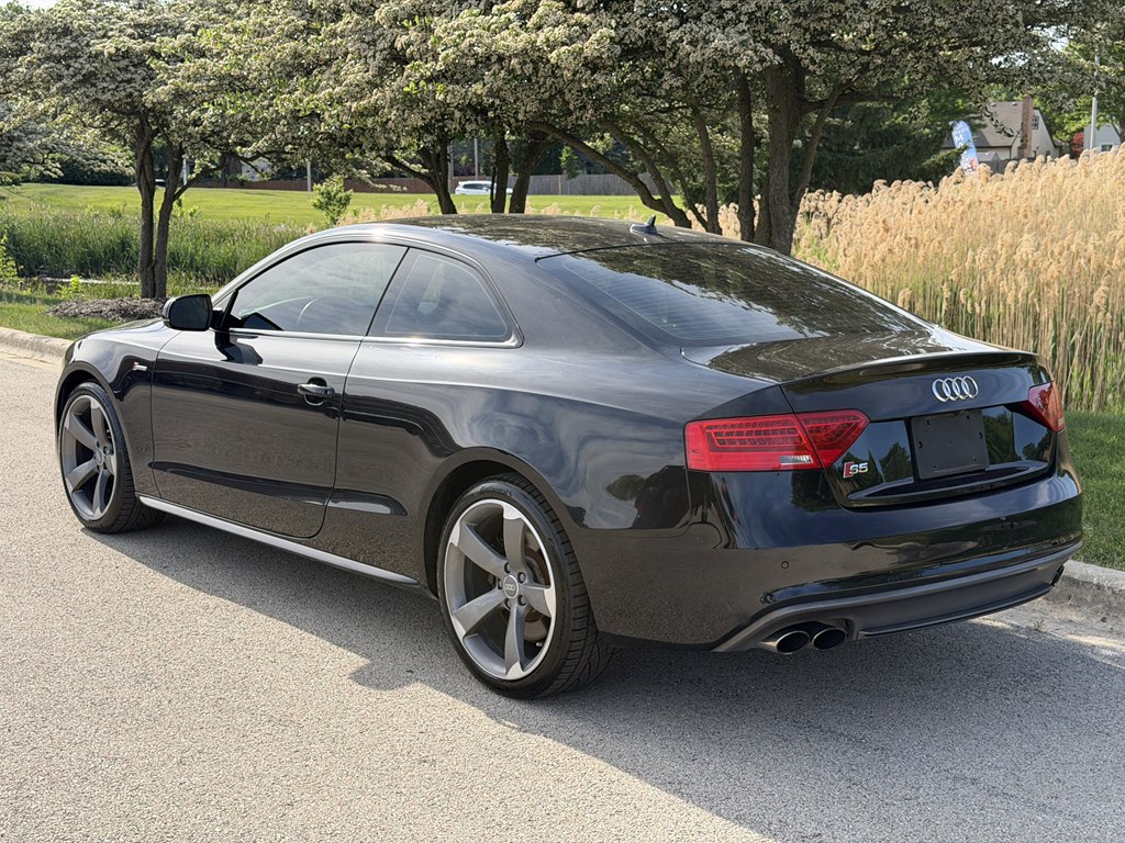 Photo 4 of this AUDI S5