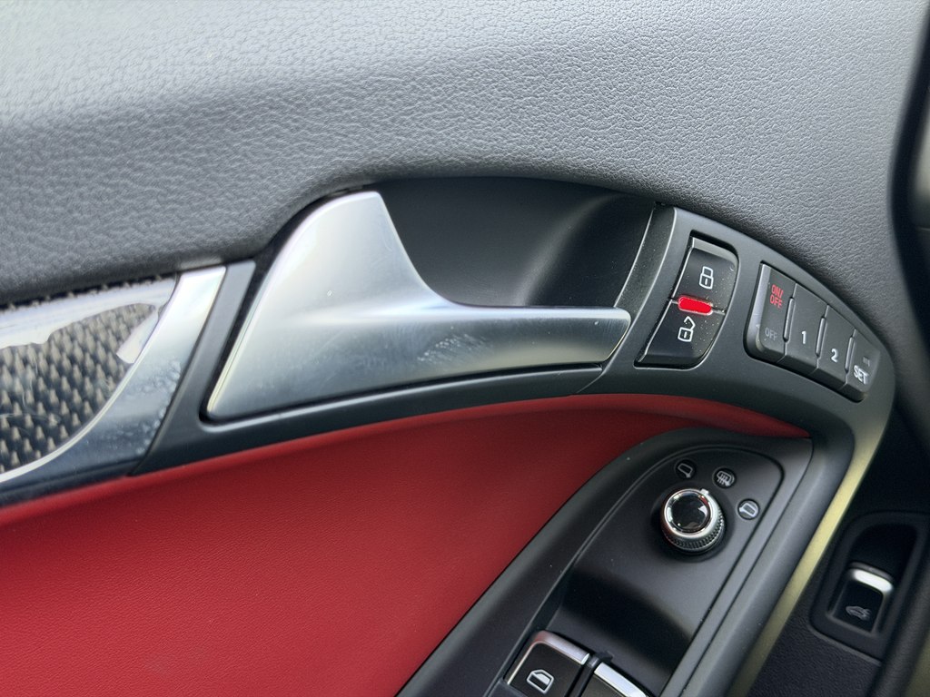 Photo 37 of this AUDI S5