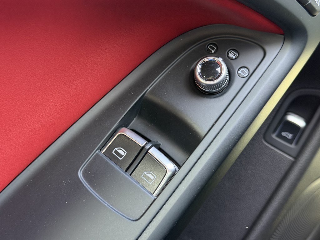 Photo 36 of this AUDI S5