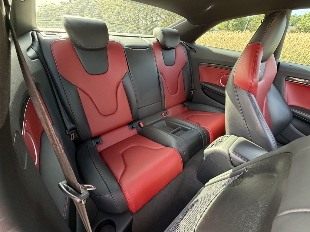 Photo 41 of this AUDI S5