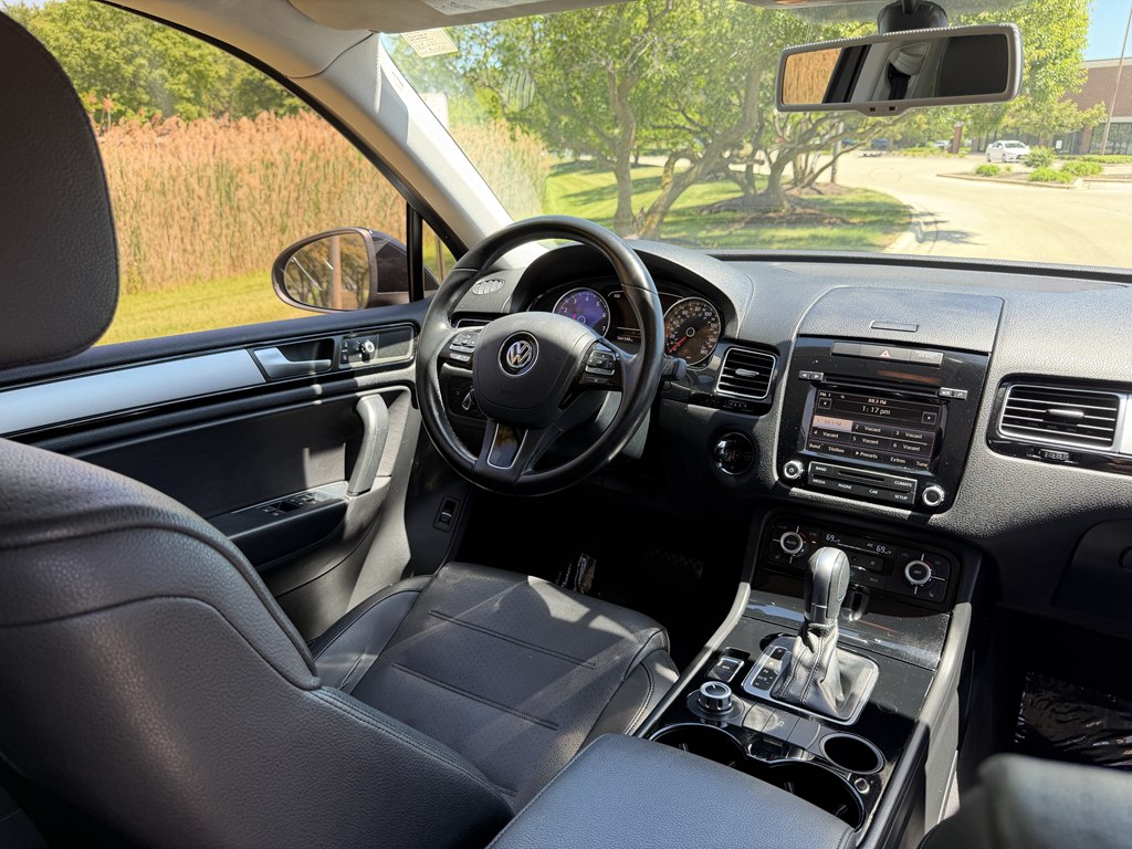 Photo 41 of this VOLKSWAGEN TOUAREG
