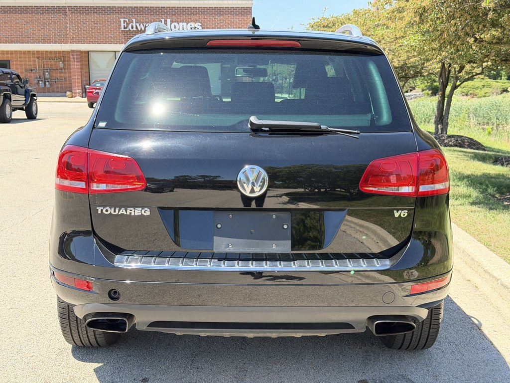 Photo 8 of this VOLKSWAGEN TOUAREG
