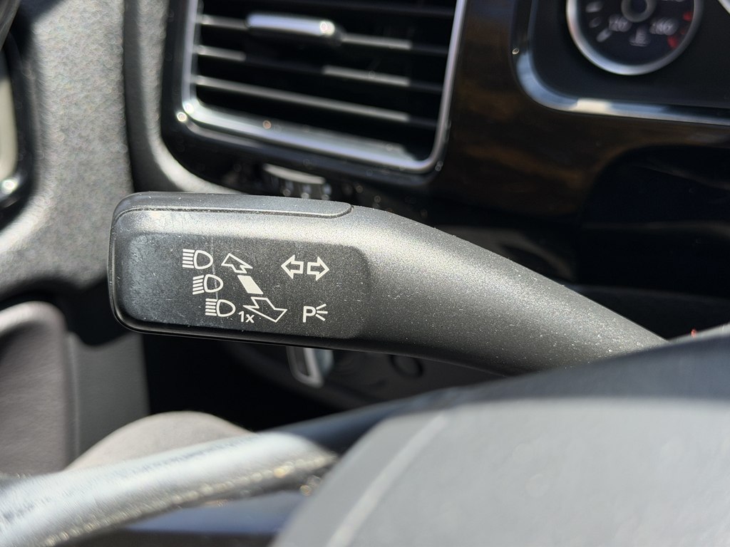 Photo 34 of this VOLKSWAGEN TOUAREG