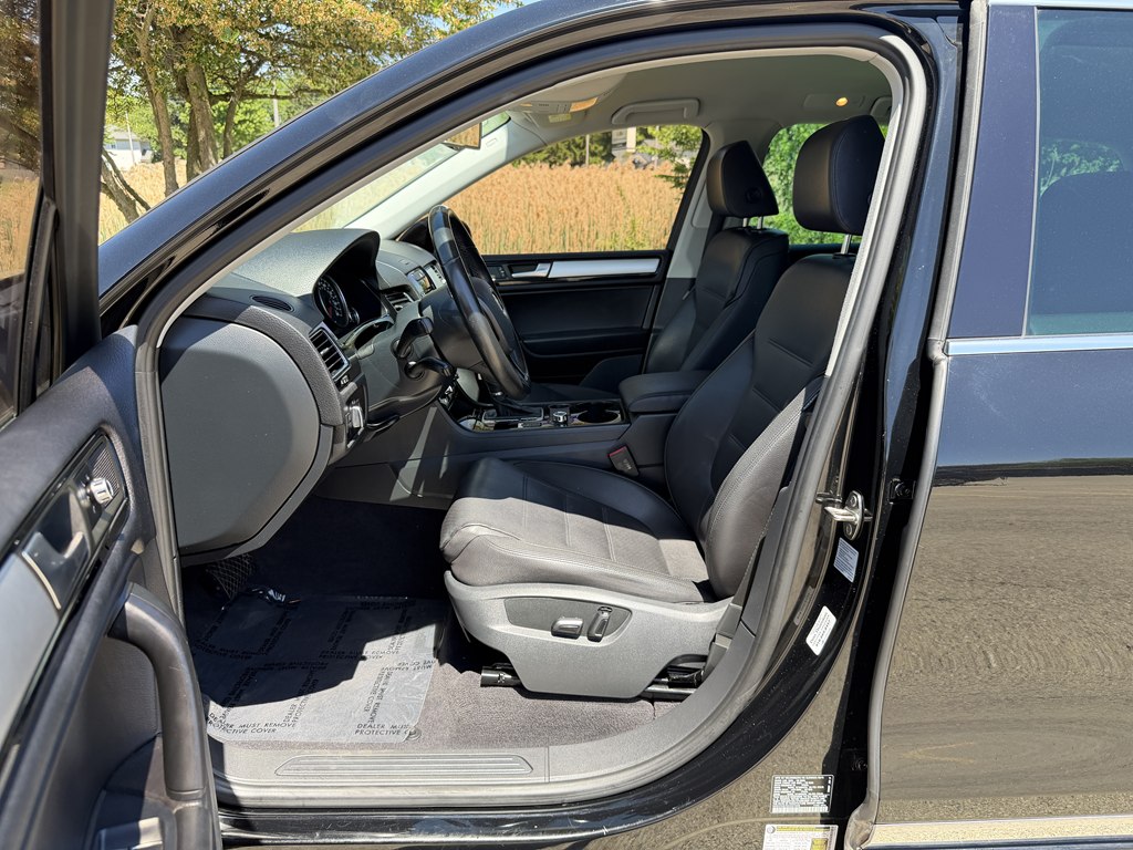 Photo 47 of this VOLKSWAGEN TOUAREG