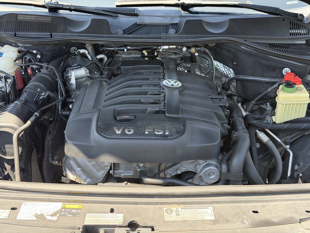 Photo 18 of this VOLKSWAGEN TOUAREG