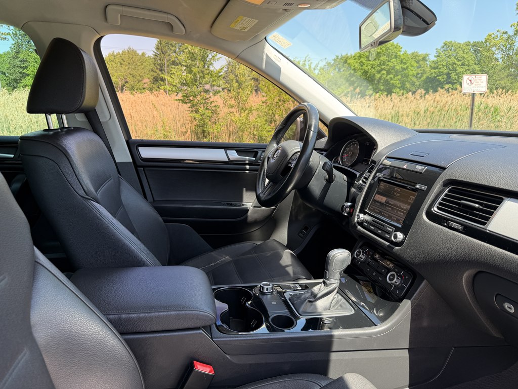 Photo 38 of this VOLKSWAGEN TOUAREG