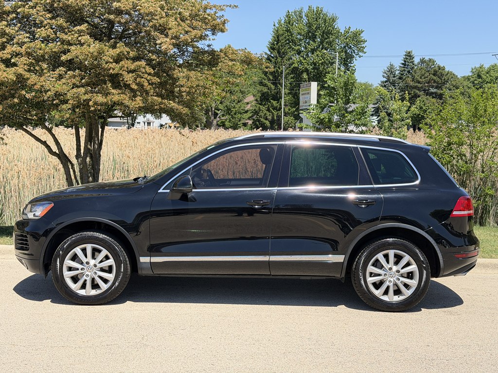 Photo 6 of this VOLKSWAGEN TOUAREG