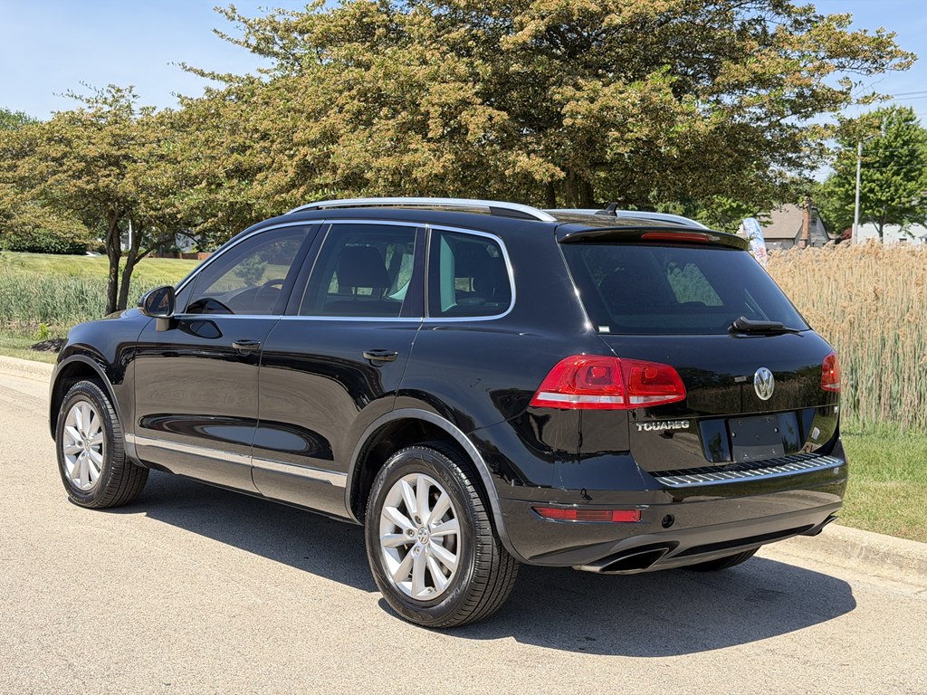 Photo 4 of this VOLKSWAGEN TOUAREG
