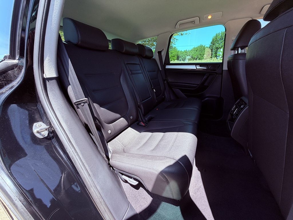 Photo 39 of this VOLKSWAGEN TOUAREG