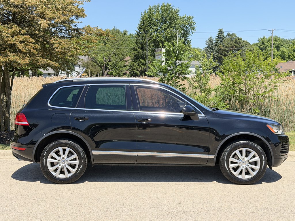 Photo 5 of this VOLKSWAGEN TOUAREG