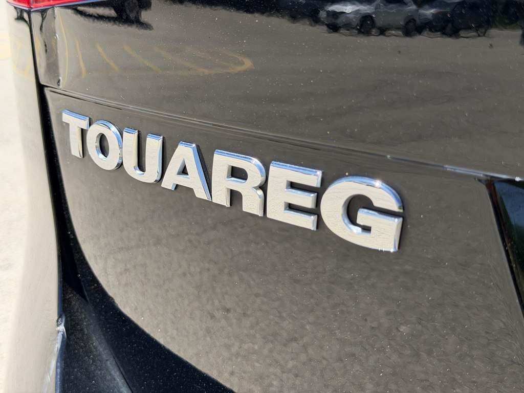 Photo 10 of this VOLKSWAGEN TOUAREG